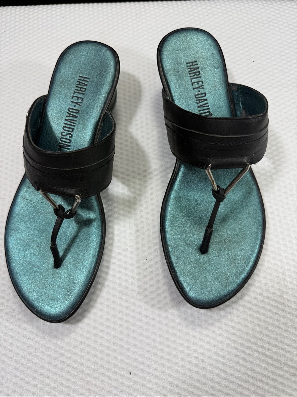Harley-Davidson Teal Metallic and Black Leather Toe-Post Sandals